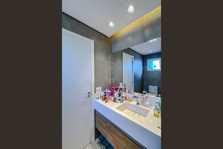 Apartamento à venda com 135m², 3 quartos e 3 vagasBanheiro da Suíte 2