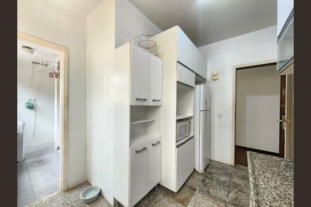 Apartamento à venda com 97m², 4 quartos e 2 vagasCozinha