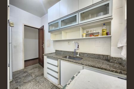Apartamento à venda com 97m², 4 quartos e 2 vagasCozinha