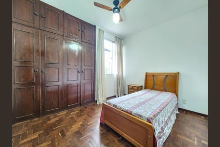Apartamento à venda com 97m², 4 quartos e 2 vagasQuarto 2