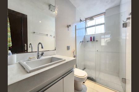 Apartamento à venda com 97m², 4 quartos e 2 vagasBanheiro Social