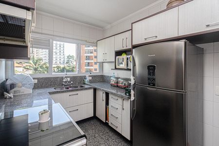 Apartamento à venda com 123m², 2 quartos e 3 vagas Apartamento à venda com 123m², 2 quartos e 3 vagasCozinha