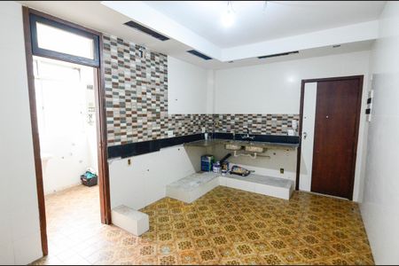 Apartamento à venda com 125m², 4 quartos e 2 vagas Apartamento à venda com 125m², 4 quartos e 2 vagasCozinha