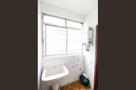 Apartamento à venda com 125m², 4 quartos e 2 vagas Apartamento à venda com 125m², 4 quartos e 2 vagasÁrea de Serviço