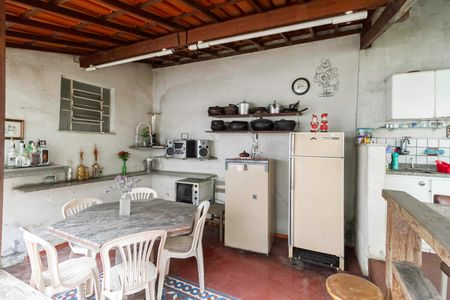 Casa à venda com 231m², 4 quartos e 4 vagas Casa à venda com 231m², 4 quartos e 4 vagasÁrea Gourmet