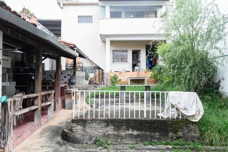 Casa à venda com 231m², 4 quartos e 4 vagas Casa à venda com 231m², 4 quartos e 4 vagasQuintal