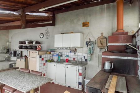 Casa à venda com 231m², 4 quartos e 4 vagas Casa à venda com 231m², 4 quartos e 4 vagasÁrea Gourmet