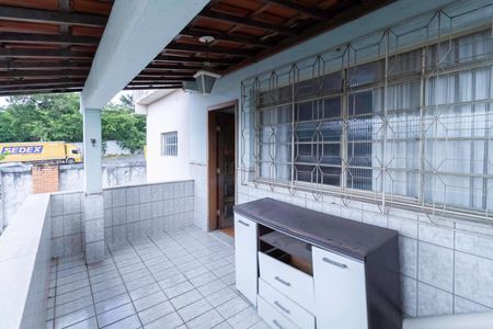 Casa à venda com 231m², 4 quartos e 4 vagas Casa à venda com 231m², 4 quartos e 4 vagasVaranda da suíte 3