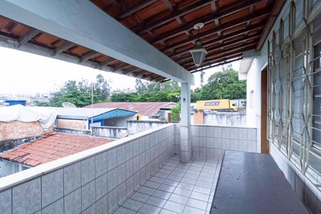 Casa à venda com 231m², 4 quartos e 4 vagas Casa à venda com 231m², 4 quartos e 4 vagasVaranda da suíte 3
