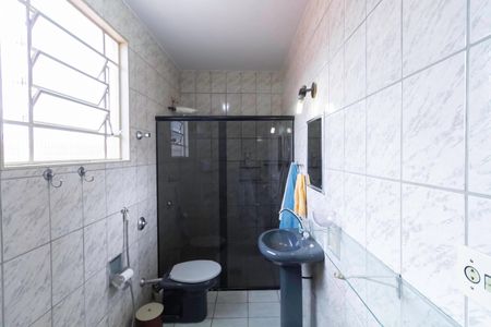 Casa à venda com 231m², 4 quartos e 4 vagas Casa à venda com 231m², 4 quartos e 4 vagasBanheiro da suíte 3