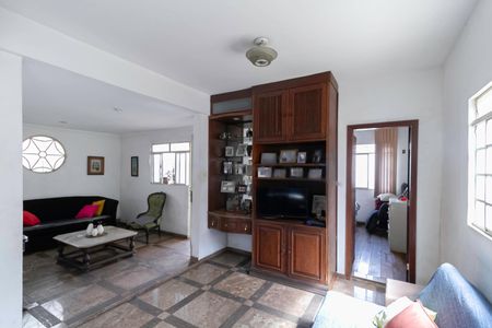 Casa à venda com 231m², 4 quartos e 4 vagas Casa à venda com 231m², 4 quartos e 4 vagasSala 1