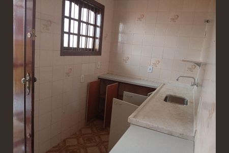 Casa à venda com 243m², 3 quartos e 2 vagas