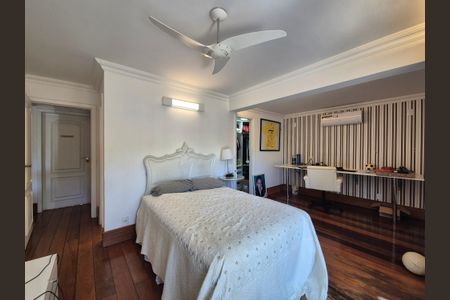 Casa à venda com 536m², 4 quartos e 2 vagas Casa à venda com 536m², 4 quartos e 2 vagasSuite 3