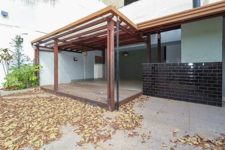Casa à venda com 300m², 3 quartos e 4 vagas