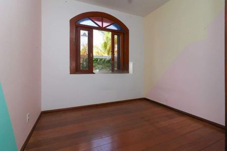 Casa à venda com 300m², 3 quartos e 4 vagas