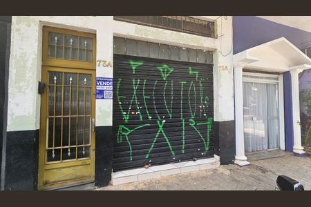 Casa à venda com 304m², 3 quartos e 2 vagas Casa à venda com 304m², 3 quartos e 2 vagasFachada e Placa