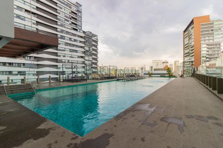 Studio à venda com 33m², 1 quarto e sem vaga Studio à venda com 33m², 1 quarto e sem vagaÁrea comum - Piscina