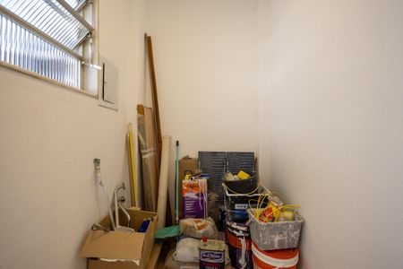 Apartamento à venda com 134m², 3 quartos e 2 vagas Apartamento à venda com 134m², 3 quartos e 2 vagasQuarto de Serviço