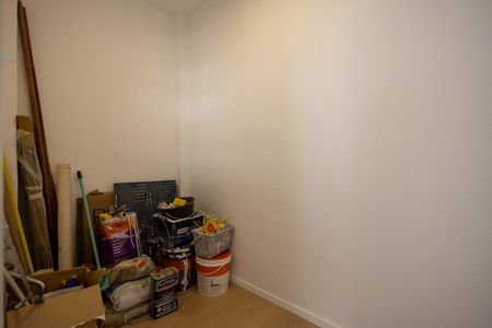 Apartamento à venda com 134m², 3 quartos e 2 vagas Apartamento à venda com 134m², 3 quartos e 2 vagasQuarto de Serviço