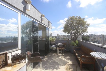 Apartamento à venda com 130m², 2 quartos e 3 vagasVaranda da Sala