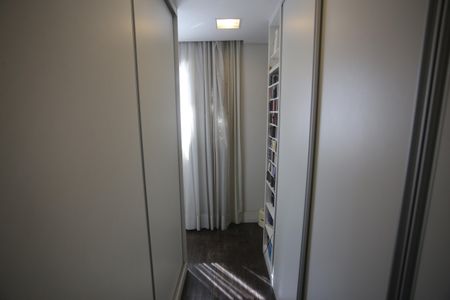 Apartamento à venda com 130m², 2 quartos e 3 vagasSuíte 2