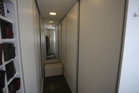 Apartamento à venda com 130m², 2 quartos e 3 vagasSuíte 2