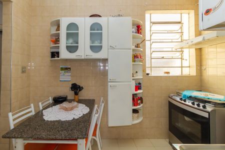 Apartamento à venda com 70m², 2 quartos e sem vaga Apartamento à venda com 70m², 2 quartos e sem vagaCozinha