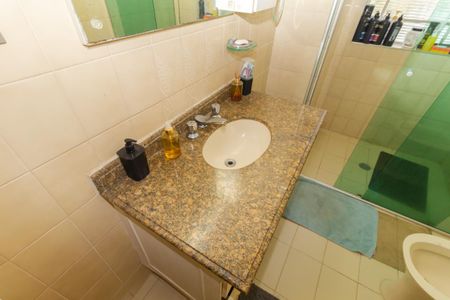 Apartamento à venda com 70m², 2 quartos e sem vaga Apartamento à venda com 70m², 2 quartos e sem vagaBanheiro