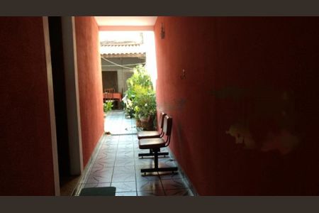 Casa à venda com 95m², 2 quartos e 2 vagas