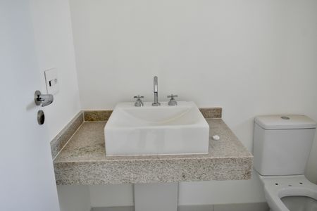 Apartamento à venda com 147m², 4 quartos e 2 vagas Apartamento à venda com 147m², 4 quartos e 2 vagasBanheiro da Suíte 1