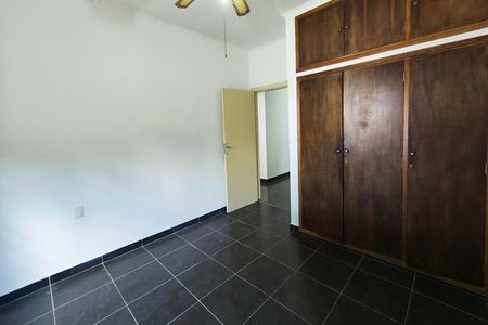 Casa à venda com 295m², 3 quartos e 2 vagas Casa à venda com 295m², 3 quartos e 2 vagas Suíte