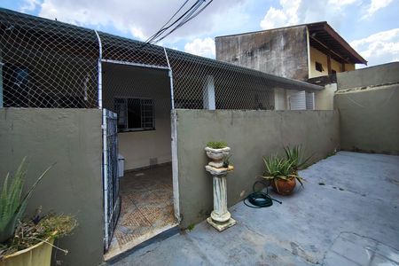 Casa à venda com 295m², 3 quartos e 2 vagas Casa à venda com 295m², 3 quartos e 2 vagasQuintal