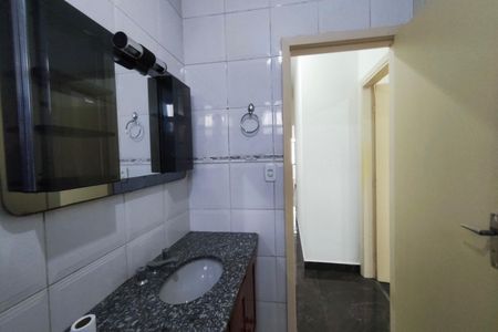 Casa à venda com 295m², 3 quartos e 2 vagas Casa à venda com 295m², 3 quartos e 2 vagasBanheiro Social