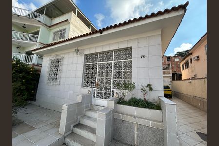 Casa à venda com 480m², 4 quartos e 4 vagasFachada