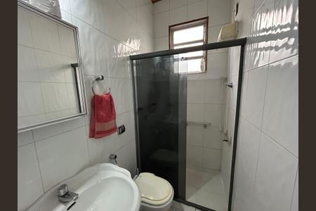 Casa à venda com 480m², 4 quartos e 4 vagasBanheiro da Suíte 1