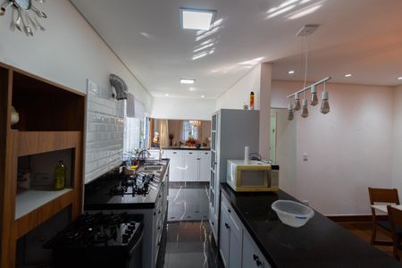 Casa à venda com 5000m², 4 quartos e 10 vagas Casa à venda com 5000m², 4 quartos e 10 vagasCozinha