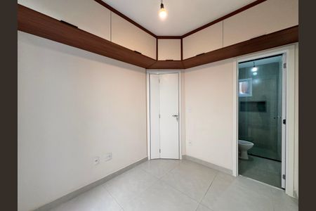Apartamento à venda com 57m², 2 quartos e 1 vaga Apartamento à venda com 57m², 2 quartos e 1 vagaSuite