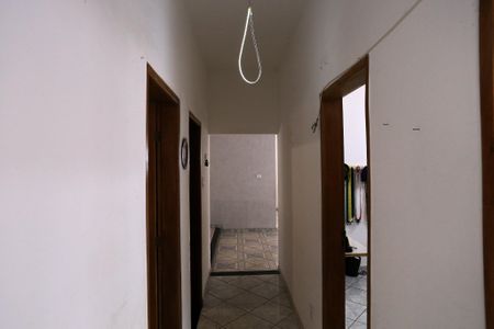 Casa à venda com 280m², 4 quartos e 3 vagas Casa à venda com 280m², 4 quartos e 3 vagasCorredor