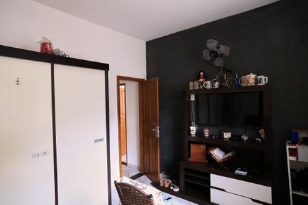 Casa à venda com 280m², 4 quartos e 3 vagas Casa à venda com 280m², 4 quartos e 3 vagasQuarto 2