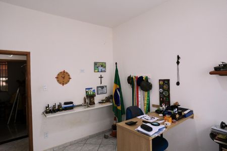Casa à venda com 280m², 4 quartos e 3 vagas Casa à venda com 280m², 4 quartos e 3 vagasQuarto 1