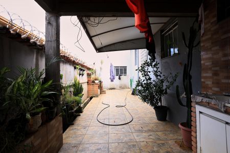 Casa à venda com 280m², 4 quartos e 3 vagas Casa à venda com 280m², 4 quartos e 3 vagasÁrea de Serviço