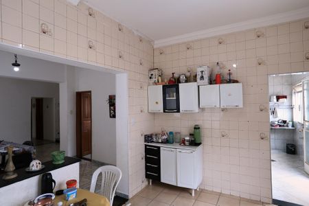 Casa à venda com 280m², 4 quartos e 3 vagas Casa à venda com 280m², 4 quartos e 3 vagasCozinha