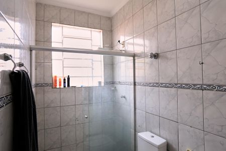 Casa à venda com 280m², 4 quartos e 3 vagas Casa à venda com 280m², 4 quartos e 3 vagasBanheiro da Suíte