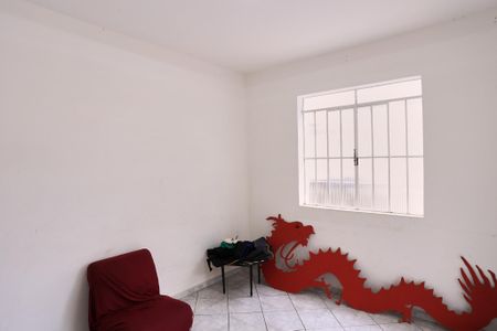 Casa à venda com 280m², 4 quartos e 3 vagas Casa à venda com 280m², 4 quartos e 3 vagasSala