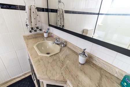 Apartamento à venda com 354m², 4 quartos e 4 vagas Apartamento à venda com 354m², 4 quartos e 4 vagasBanheiro da Suíte 3