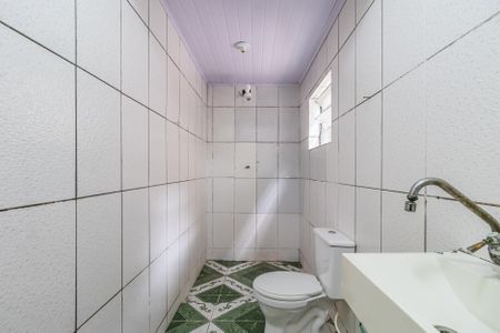 Casa para alugar com 46m², 2 quartos e 1 vaga Casa para alugar com 46m², 2 quartos e 1 vagaBanheiro