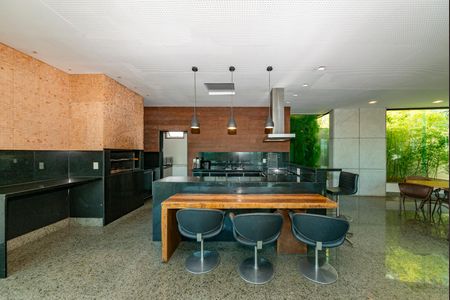 Apartamento à venda com 278m², 4 quartos e 4 vagas Apartamento à venda com 278m², 4 quartos e 4 vagasÁrea comum