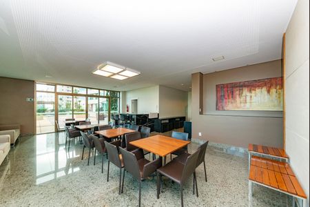 Apartamento à venda com 278m², 4 quartos e 4 vagas Apartamento à venda com 278m², 4 quartos e 4 vagasÁrea comum