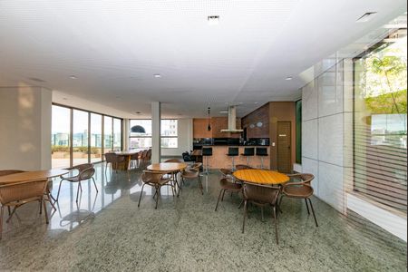 Apartamento à venda com 278m², 4 quartos e 4 vagas Apartamento à venda com 278m², 4 quartos e 4 vagasÁrea comum