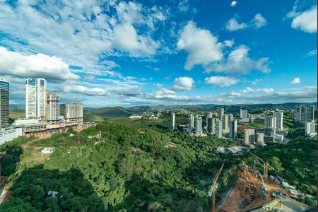 Apartamento à venda com 278m², 4 quartos e 4 vagas Apartamento à venda com 278m², 4 quartos e 4 vagasVaranda da Sala